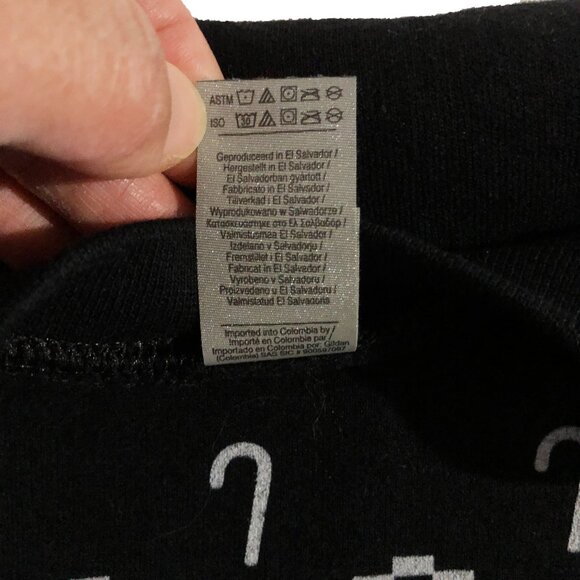 Gildan Hoodie Womens Size M Black Certified Beauty Pullover Sweatshirt - Picture 7 of 7